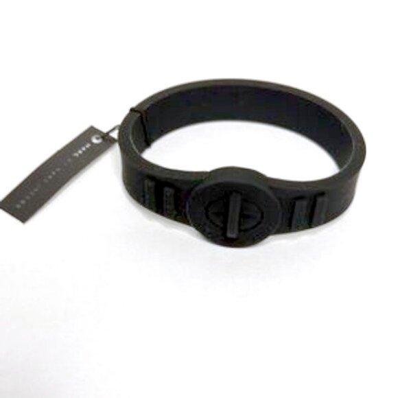 Marc by Marc Jacobs Turnlock Silicone Bracelet Black NWT - Picture 4 of 4